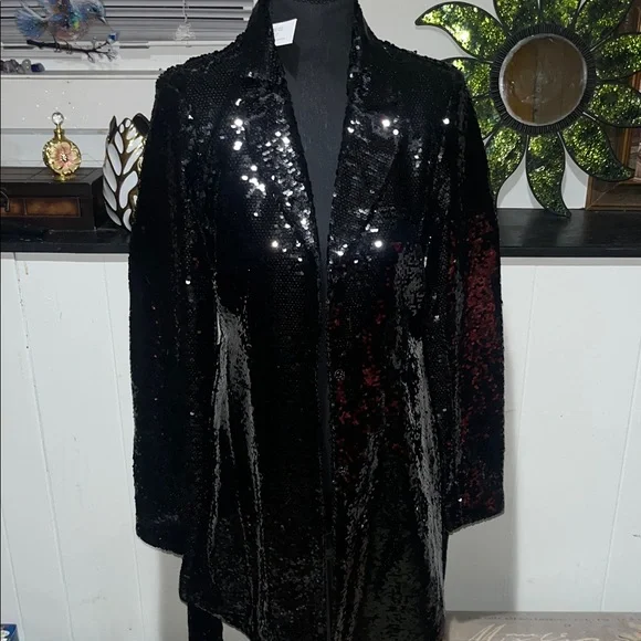VENUS Shimmering Black Sequin Blazer - Picture 7 of 8